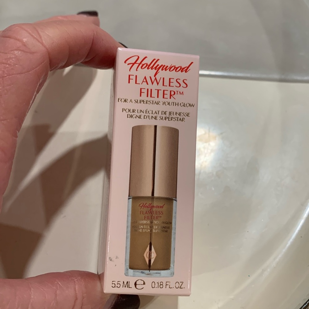 Charlotte Tilbury Hollywood Flawless Filter - Deep